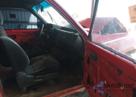 1990 Mazda B2600 Short Body из США, поврежденный, VIN JM2UF4142L0881745